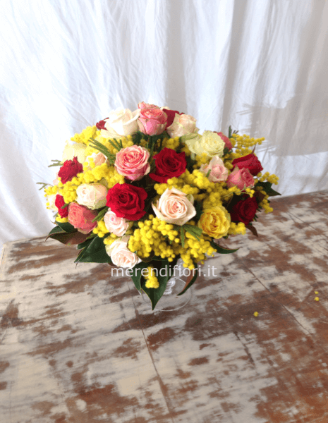 Rose miste più mimosa